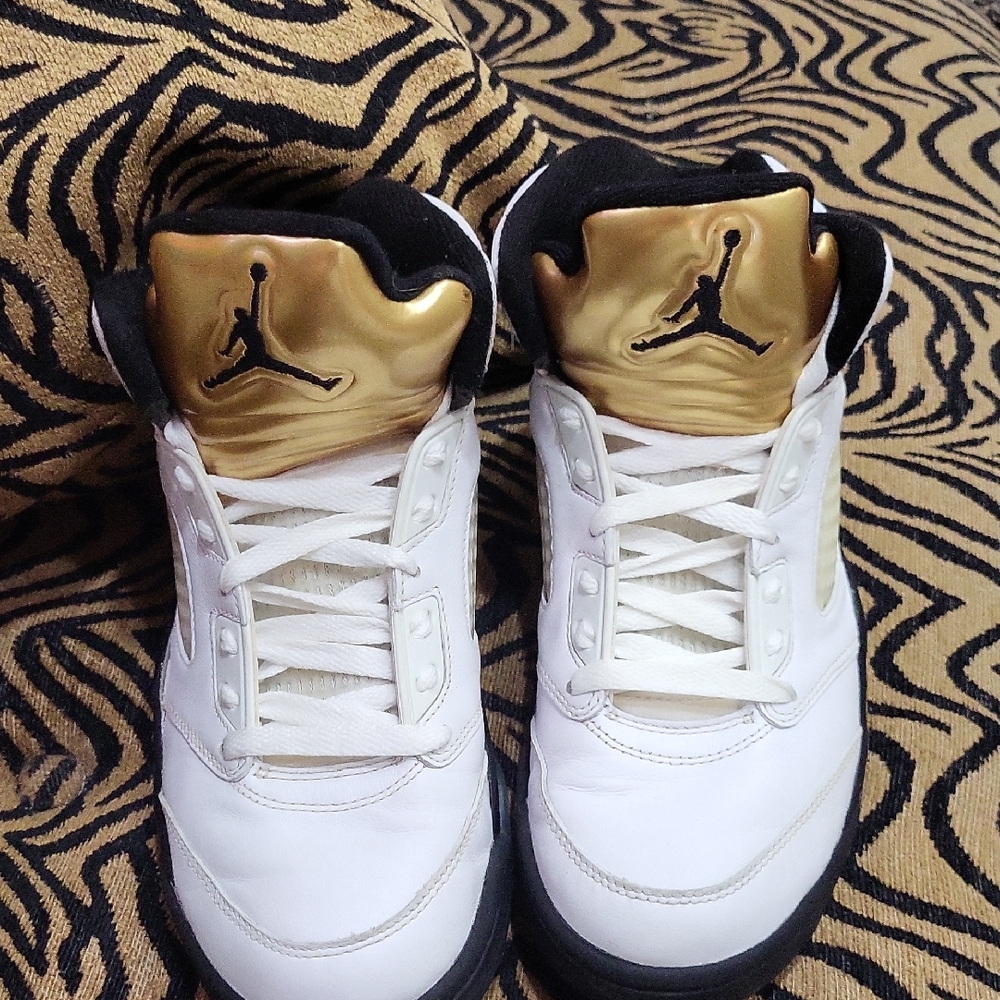 White and Gold Air Jordan Sneakers, Men's Size 7